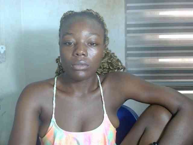 Beachxgirl webcam