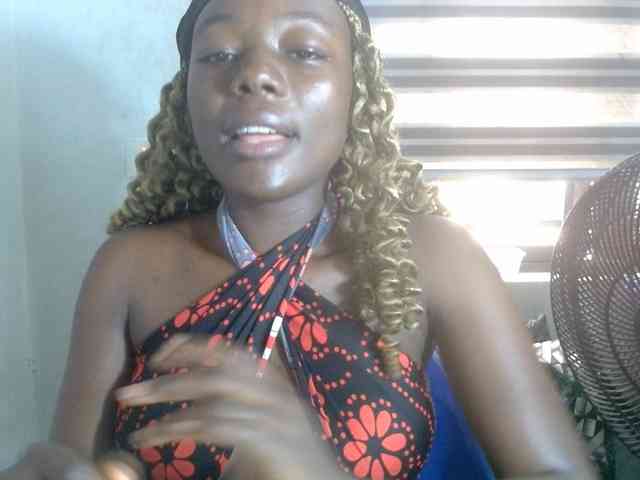 Beachxgirl webcam