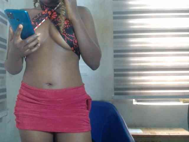 Beachxgirl webcam