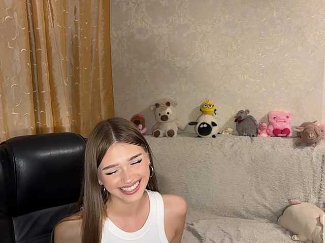 urcutiebunny live cam on BongaCams