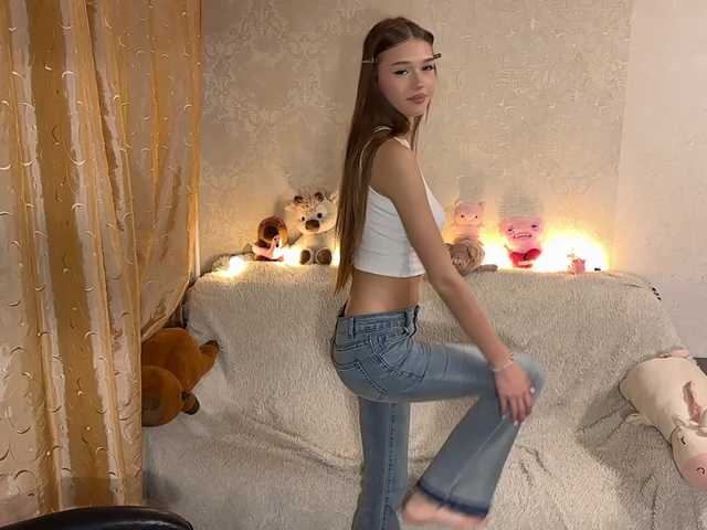 urcutiebunny live cam on BongaCams