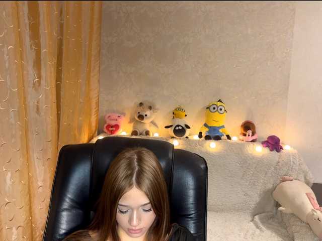 urcutiebunny live cam on BongaCams