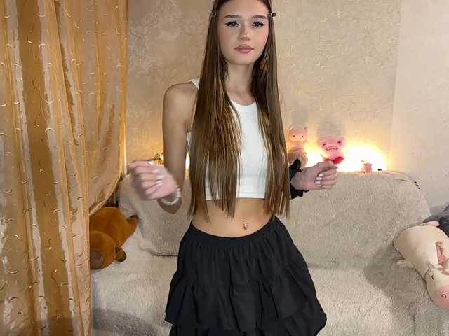 urcutiebunny live cam on BongaCams