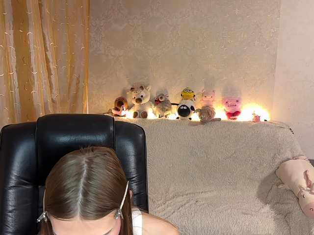 urcutiebunny live cam on BongaCams