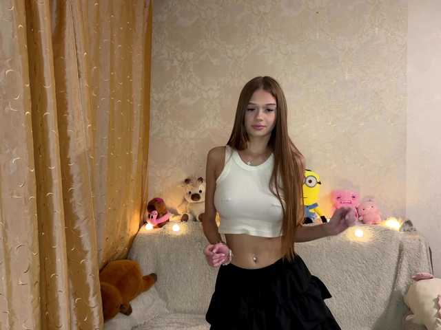 urcutiebunny live cam on BongaCams