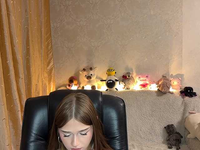urcutiebunny live cam on BongaCams