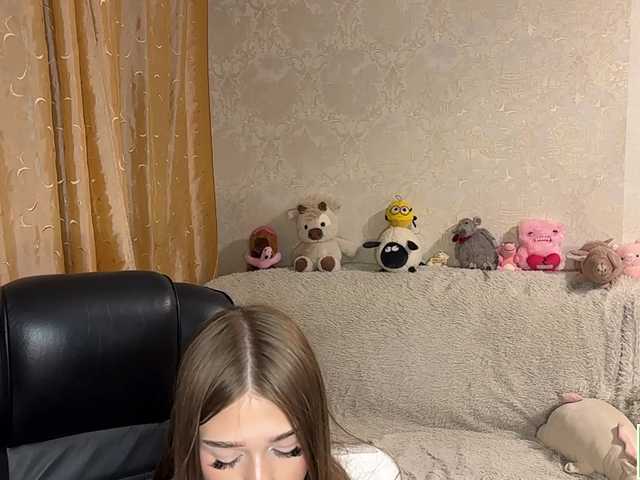 urcutiebunny live cam on BongaCams