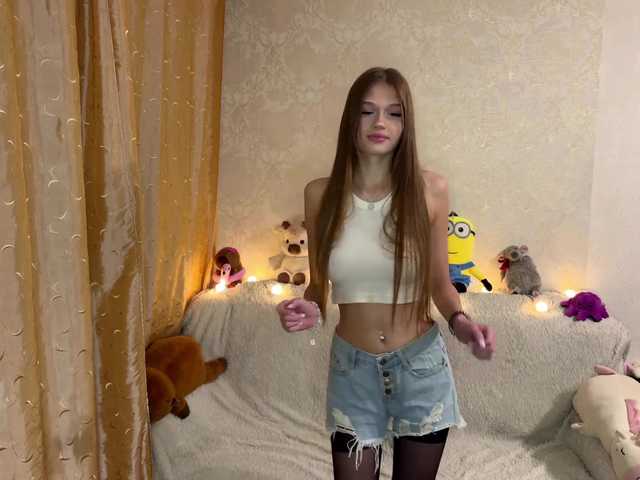 urcutiebunny live cam on BongaCams
