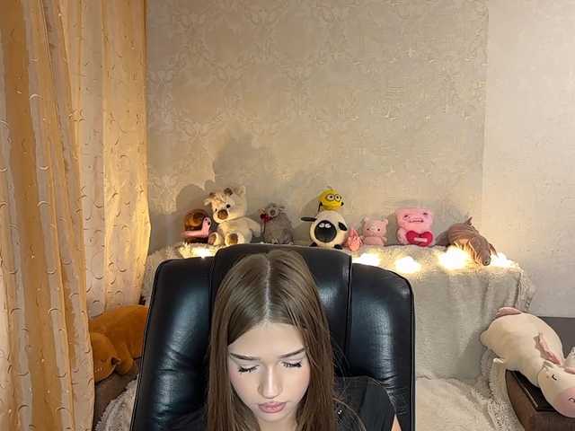 urcutiebunny live cam on BongaCams