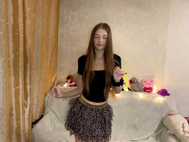 urcutiebunny live cam on BongaCams