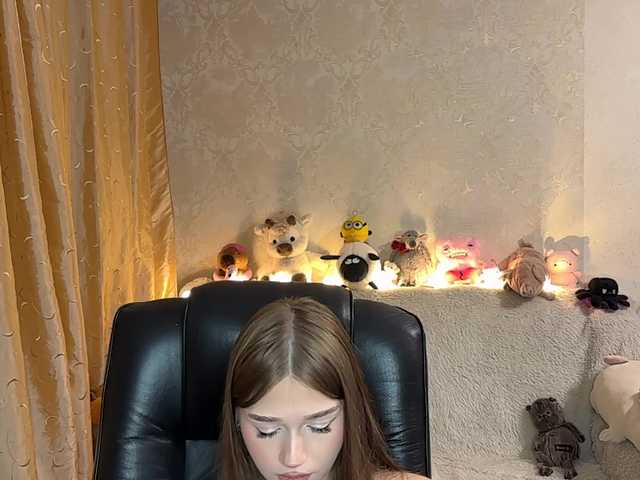 urcutiebunny live cam on BongaCams