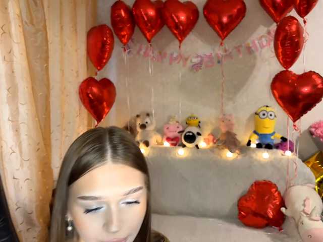 urcutiebunny live cam on BongaCams