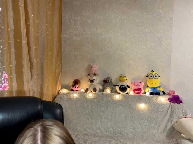 urcutiebunny live cam on BongaCams