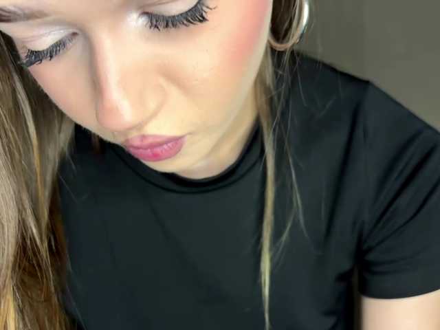 urcutiebunny live cam on BongaCams