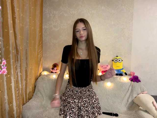 urcutiebunny live cam on BongaCams