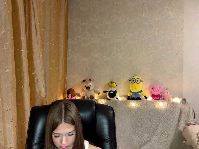 urcutiebunny live cam on BongaCams