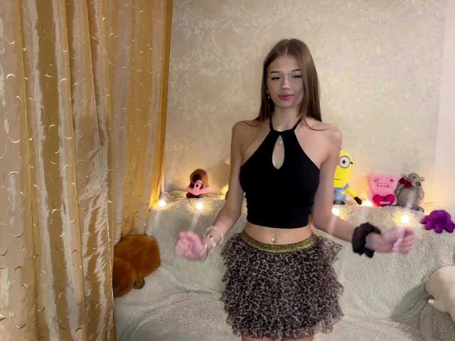 urcutiebunny live cam on BongaCams