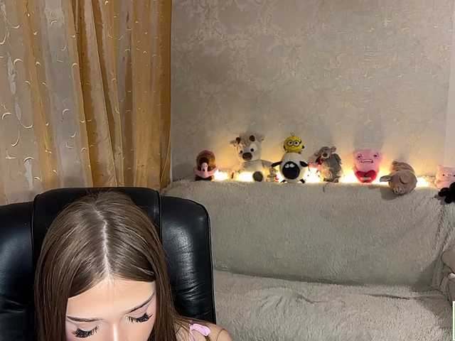 urcutiebunny live cam on BongaCams
