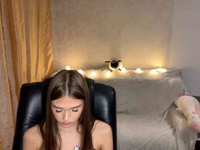 urcutiebunny webcam
