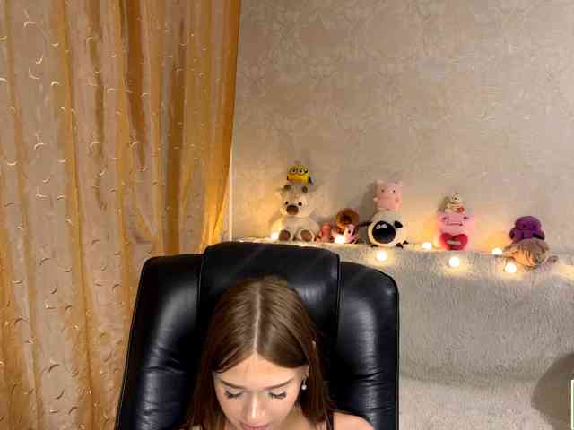 urcutiebunny webcam