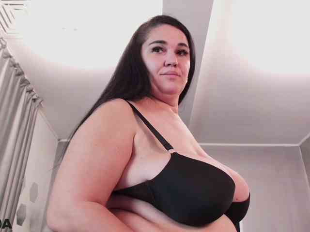 VickyBlazze webcam
