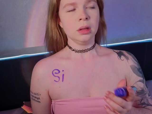 AliseKitt live cam on BongaCams