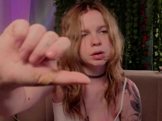 AliseKitt live webcam show