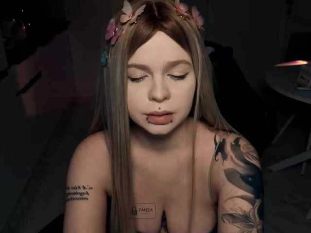 AliseKitt live cam on BongaCams