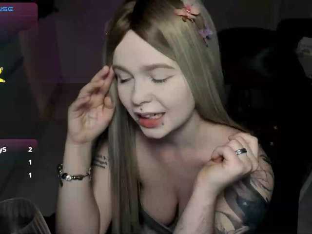 AliseKitt live cam