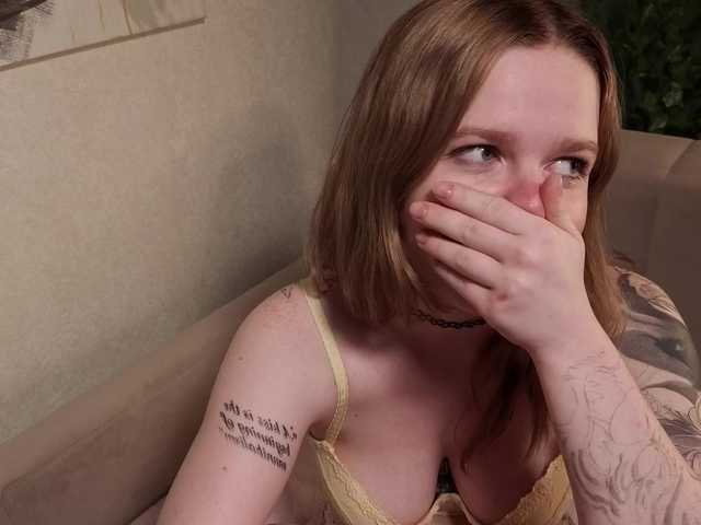 AliseKitt live webcam show