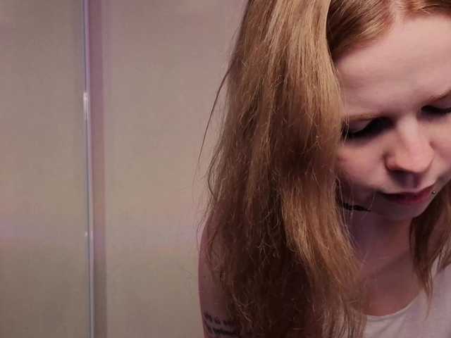 AliseKitt live webcam show