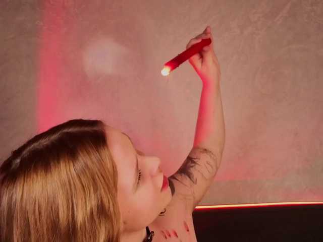 AliseKitt live webcam show