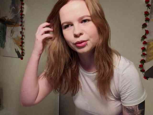 AliseKitt webcam