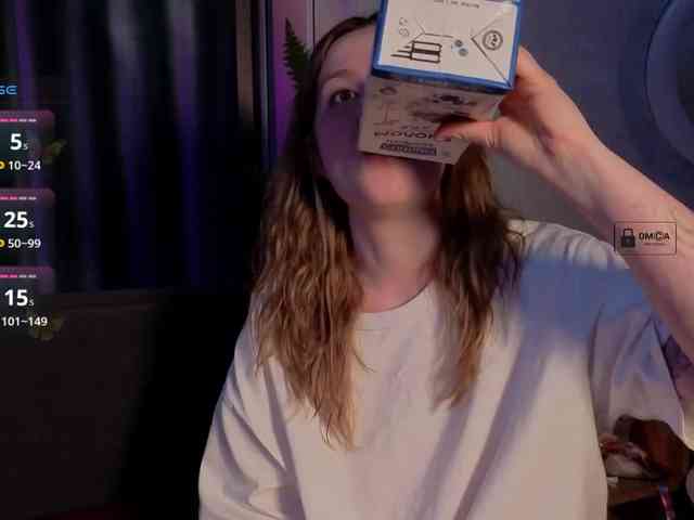 AliseKitt webcam