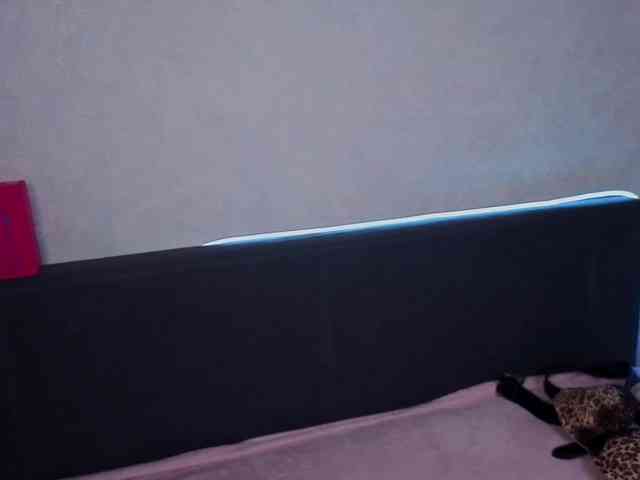 AliseKitt webcam