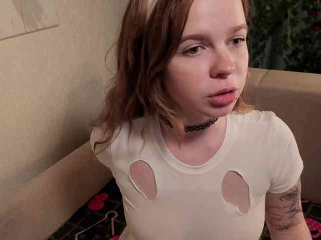 AliseKitt webcam