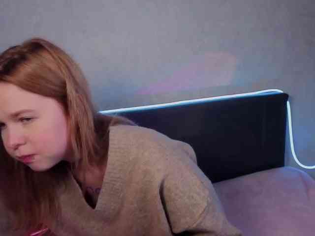 AliseKitt webcam