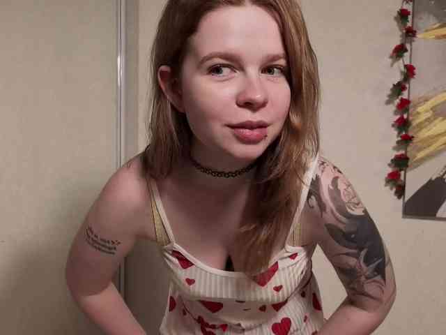 AliseKitt webcam