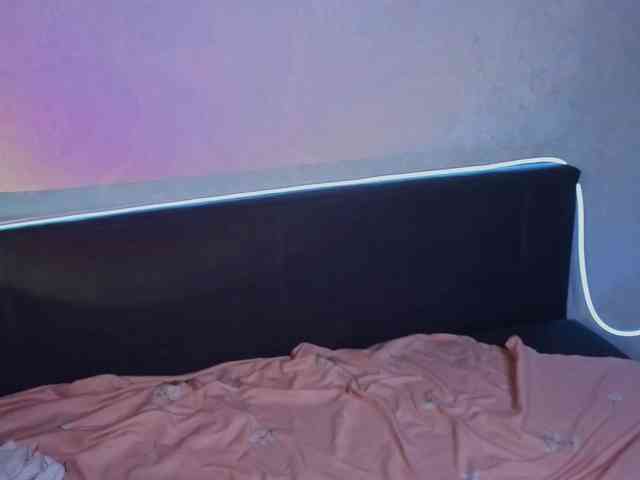 AliseKitt webcam