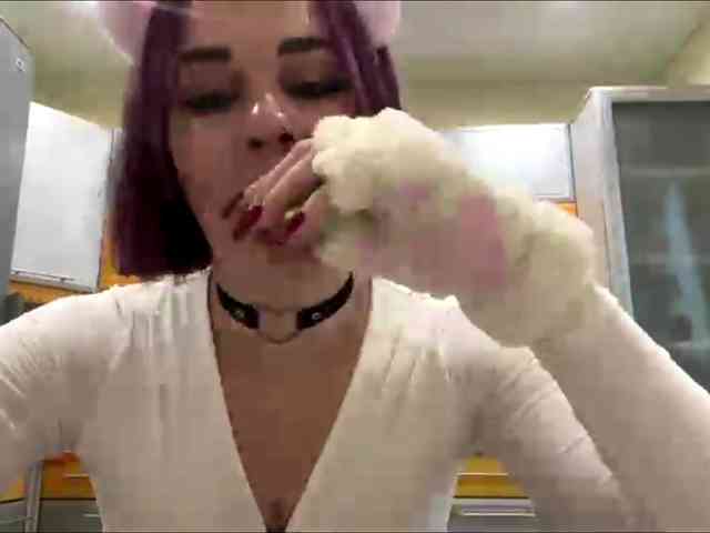 KayeDada webcam