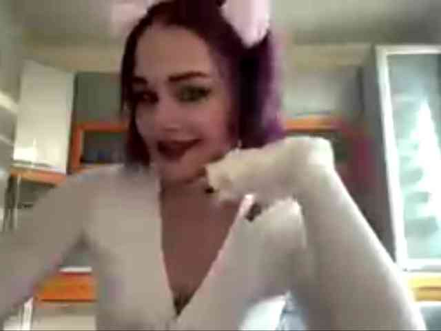KayeDada webcam