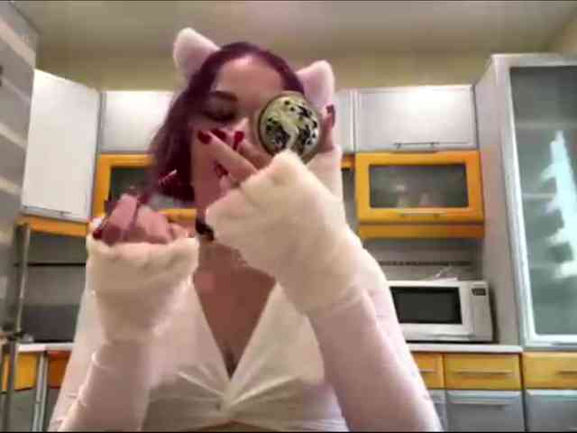 KayeDada webcam