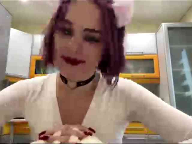 KayeDada webcam