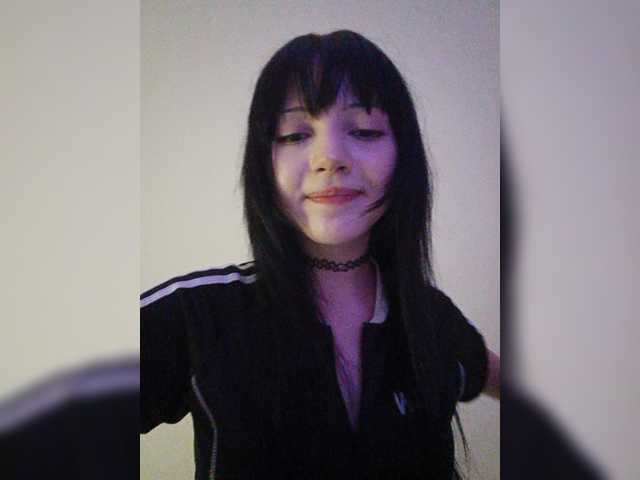 KRISTARI live cam on BongaCams