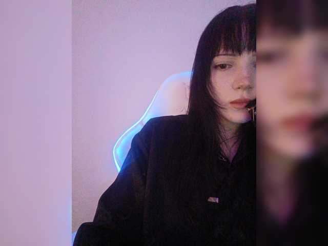 KRISTARI live cam on BongaCams