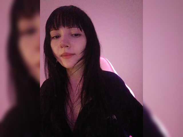 KRISTARI live cam on BongaCams