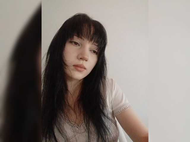 KRISTARI live cam on BongaCams