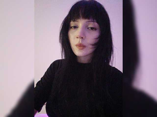 KRISTARI live cam on BongaCams