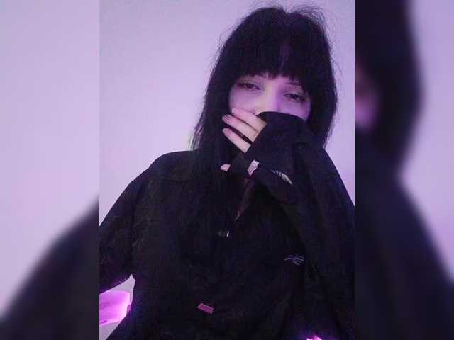 KRISTARI live cam on BongaCams