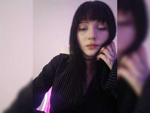 KRISTARI live cam on BongaCams